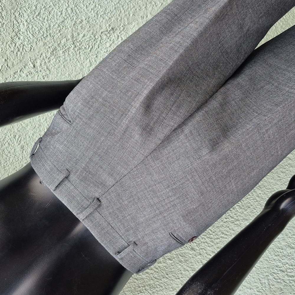 Hart Schaffner & Marx Men's Vintage Gray (2) PC Classic Suit - Picture 16 of 17